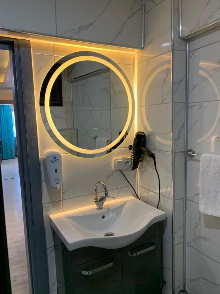 Sara Suit Hotel Istanbul Exterior photo